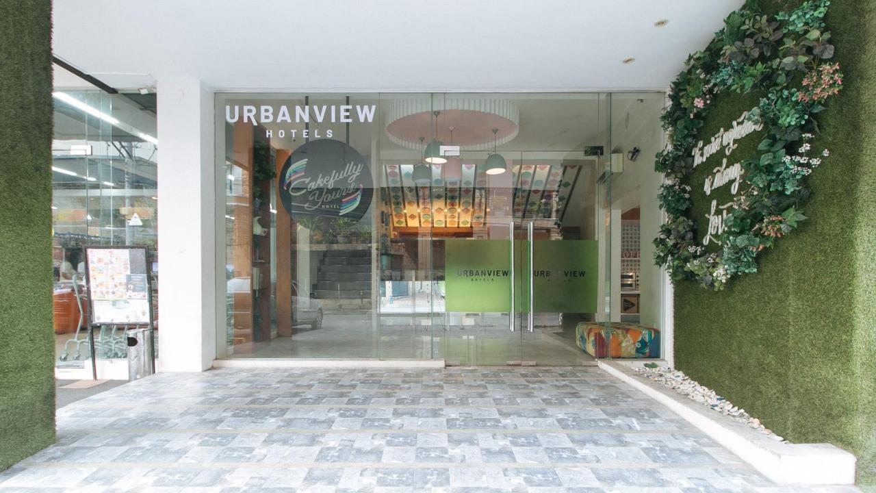 Urbanview At Lacson Street Bacolod City By Reddoorz Экстерьер фото